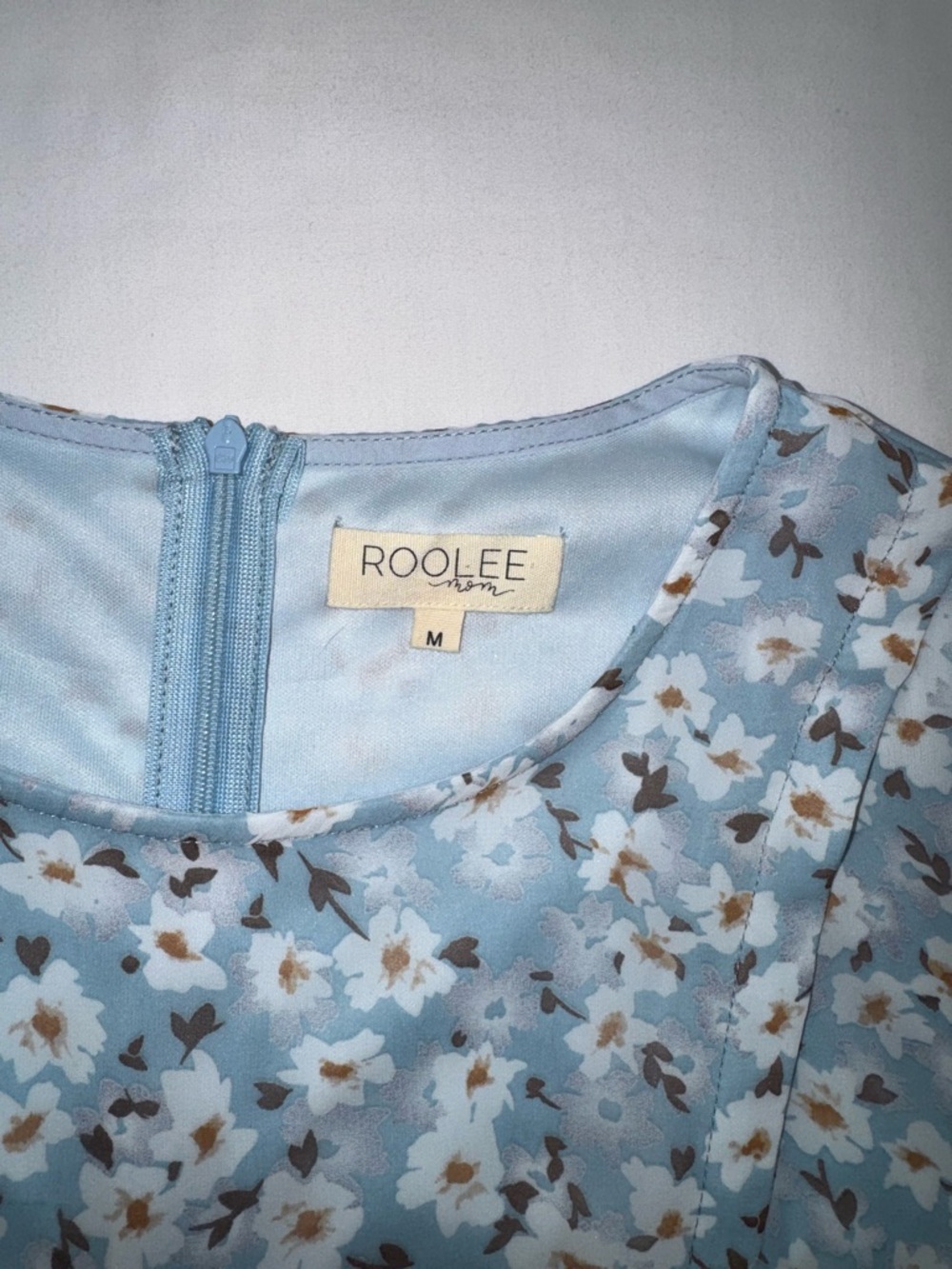 Roolee Light Blue Floral Knee Length Short-Sleeve Dress Cottagecore M - Picture 2 of 4